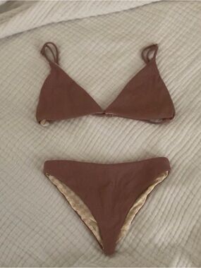 Mai Swim bikini medium top Xs bottoms excellent condition